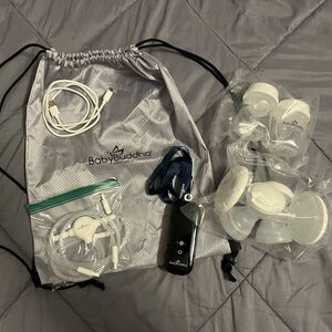Black and White Portable Pump Kit